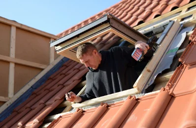 Pose de fenêtres de toit Velux à Salaunes